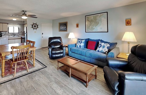 Tybee Island Condo | Lighthouse Point 3B | Great View, Pool Access
