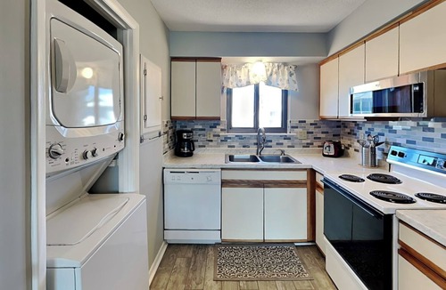 Tybee Island Condo | Lighthouse Point 3B | Great View, Pool Access