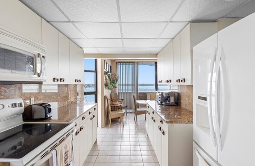 Sand Key Condo | Lighthouse Towers - 1808