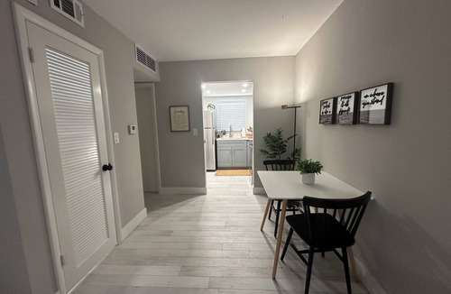 Deerfield Beach Apartment | Like New - Studio Apartment with Separate Kitchen, Wifi & DirectTV
