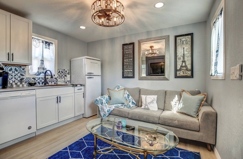 Coronado House | Lil Paris with Pool & BBQ in Historic Phoenix