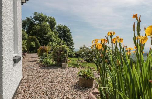 Malvern House | Lilac Cottage
