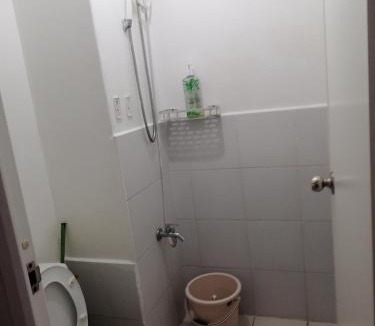 Highway Hills Hostel | lili condotel