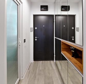 Pitesti Apartment | Lili's Studio 2