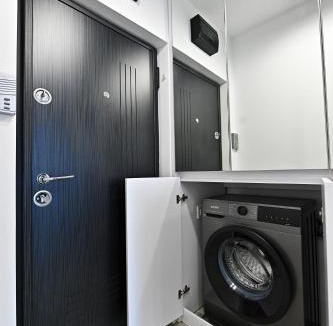 Pitesti Apartment | Lili's Studio 2