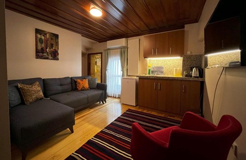 Emin Sinan Apartment | Lily Mansion