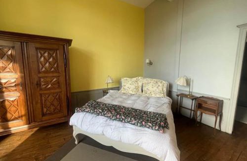 Noyant House | Lily Room