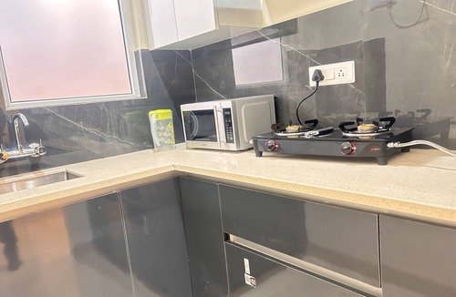 Sector 39 Hotel | Lime Tree 1BHK Service Apartment