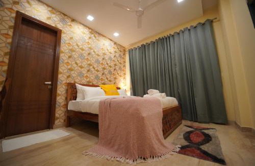 DLF Phase 5 Apartment | Lime Tree 3BHK Serviced Apartments DLF Phase -5 Gurgoan