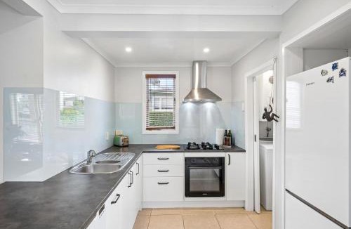 Mount Roskill House | Lime Tree Cottage - 7 mins to Eden Park