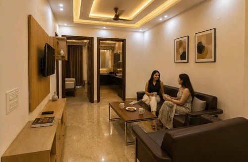 DLF Phase 5 Apartment | Lime Tree Two BHK Service Apartment Golf Course Road Gurgaon