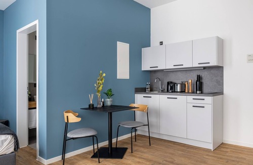 Innenstadt - Sankt Ulrich-Dom Hotel | Limehome Augsburg Annastraße