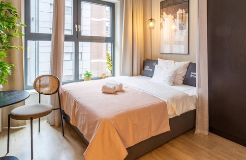 Stadtmitte Apartment | limehome Düsseldorf | Queen Room
