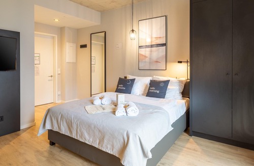 Stadtmitte Apartment | limehome Düsseldorf | Suite - disability access