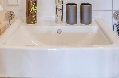 Munchen District Apartment | limehome Garching Bürgermeister-Amon-Str. |Suite M