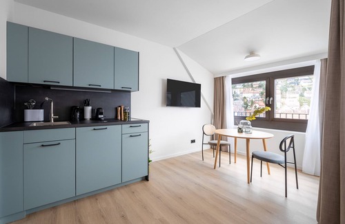 Feuerbacher Tal Apartment | Limehome Stuttgart Elsenhansstr.