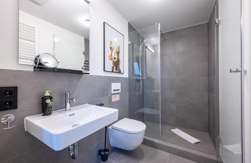 Feuerbacher Tal Apartment | Limehome Stuttgart Elsenhansstr