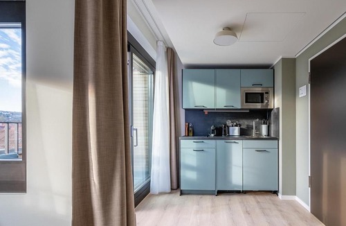Feuerbacher Tal Apartment | Limehome Stuttgart Elsenhansstr
