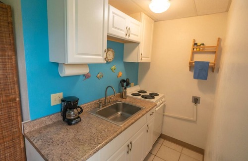 Estate Annas Retreat Apartment | Limin Blu 2 Bedroom Apartment with Pool and Views