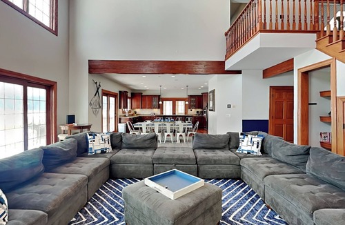 Waterfront Greens House | Limitless Joy | Private Indoor Pool + Hot Tubs & Game Room!