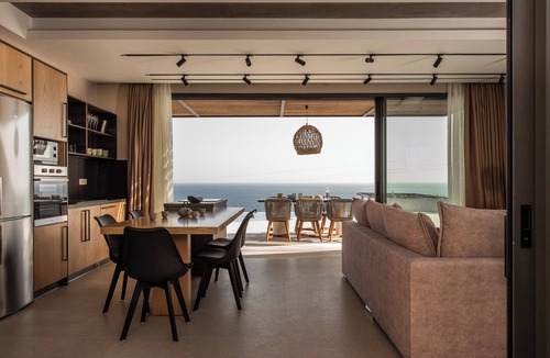 Agia Marina Villa | Limnionas Absolute Cave Villa