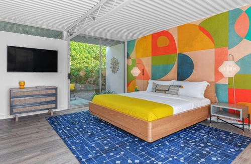 Warm Sands Hotel | Limon Palm Springs A Luxury Boutique Hotel