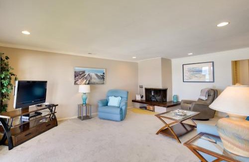 Lincoln Beach House | Lincoln City Vacation Rental w/Pool & Ocean Views