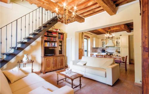 Saturnana House | Linda
