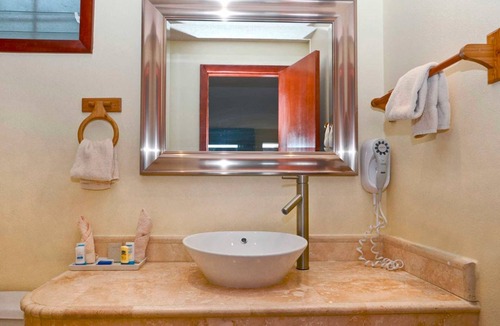 Charlotte Amalie West Hotel | Lindbergh Bay Hotel and Villas