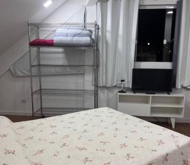 Colombo Apartment | Lindo Apartamento com Garagem Privativa no Atuba