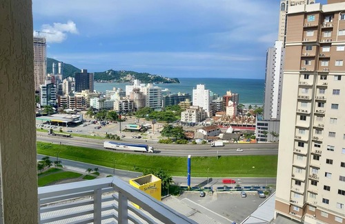 Tabuleiro dos Oliveiras Apartment | Lindo apt Itapema com vista do oceano. Três quartos, churrasqueira e piscina