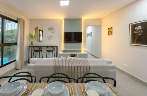 Zona 01 Apartment | Lindo Moderno e Central TV102
