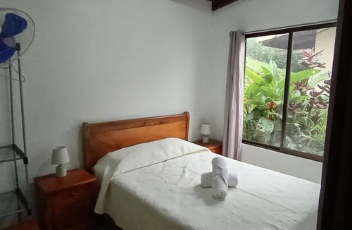 La Lindora Bed & Breakfast | Lindora Ranch