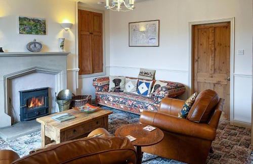 Monyash House | Lindum Cottage