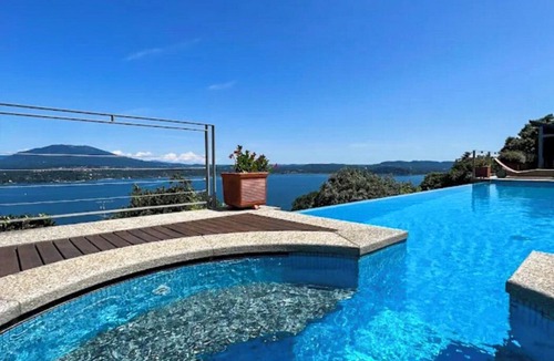 Carcioni Apartment | LInfinity Pool Belgirate by Lago Reisen