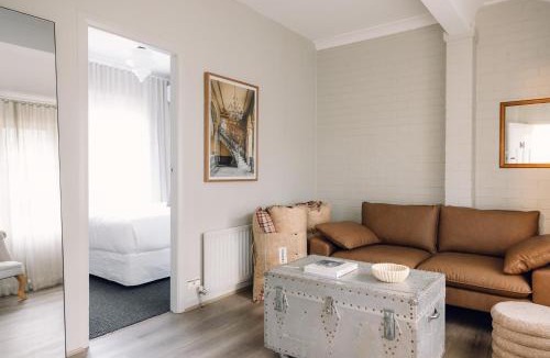 Burradoo Hotel | Links House
