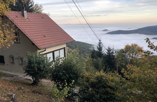 Linthal Ski Chalet | Linthal, individual chalet with veranda located in the mountains at 1050 meters above sea level