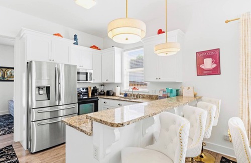 Laguna Beach Estates House | Lion of the Beach. Heated Pool, 4 bedrooms,6beds, 3.5baths, Games, Pet friendly