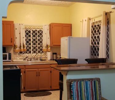Mandeville House | Lion’s View Bed & Breakfast