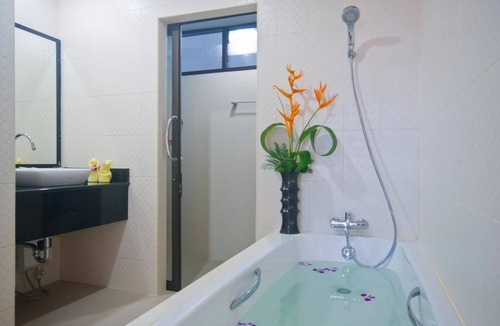 Lipa Noi Hotel | Lipa Bay Resort