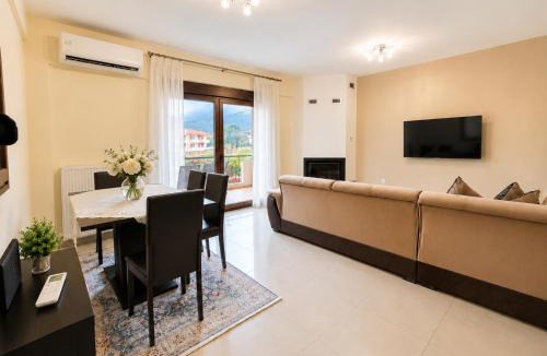Polygyros Villa | Lirtzis Deluxe Villa