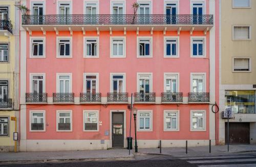 Santo Amaro Apartment | Lisbon Design Flat, Luxury, 7 People, Pool Garden