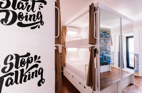 Cacilhas Hostel | Lisbon South Hostel