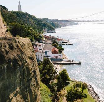 Cacilhas Hostel | Lisbon South Hostel