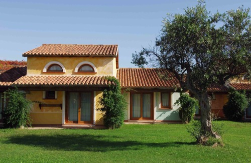 San Teodoro House | Liscia Eldi Residence