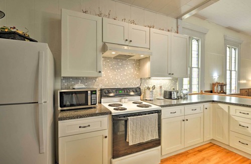 Lisle Apartment | Lisle Apt: Fireplace & Stained Glass Windows!