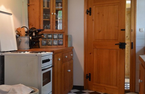 Geckenheim House | Listed old timbered house with garden