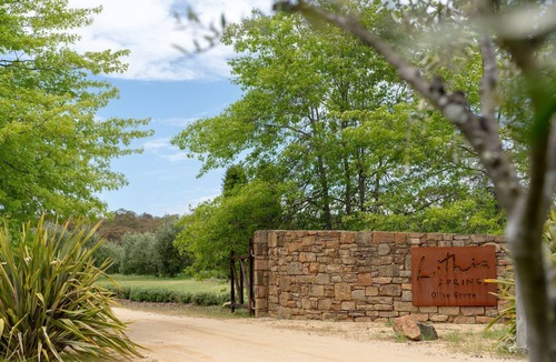 Shepherds Flat House | Lithia Guest House ~ Daylesford Region ~ Stylish Country Living