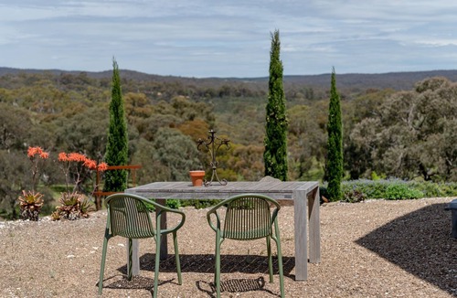 Shepherds Flat House | Lithia Guest House ~ Daylesford Region ~ Stylish Country Living