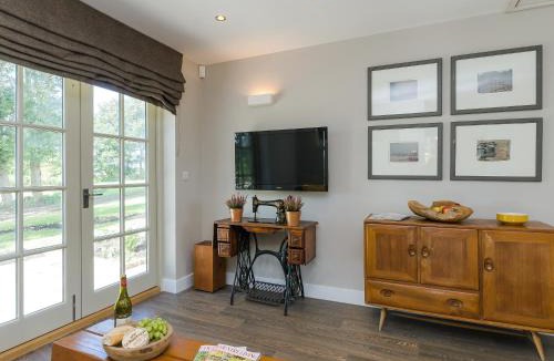Alfreton House | Little Barn